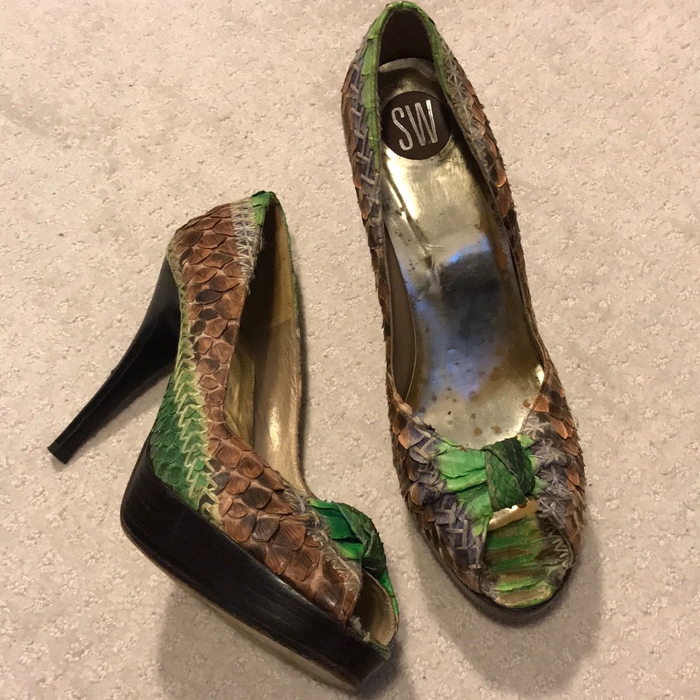 Stuart Weitzman platform python heels 8.5
